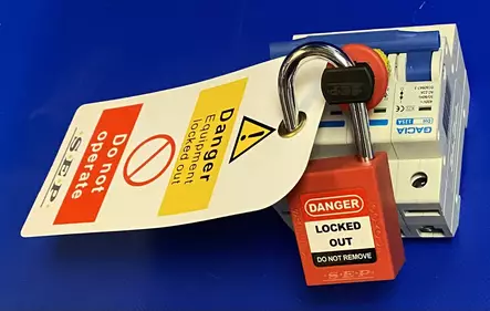 LOCK OUT äläkytke lipuke/Tägi - LockOut tuotteet - SEPLT-010 - 2