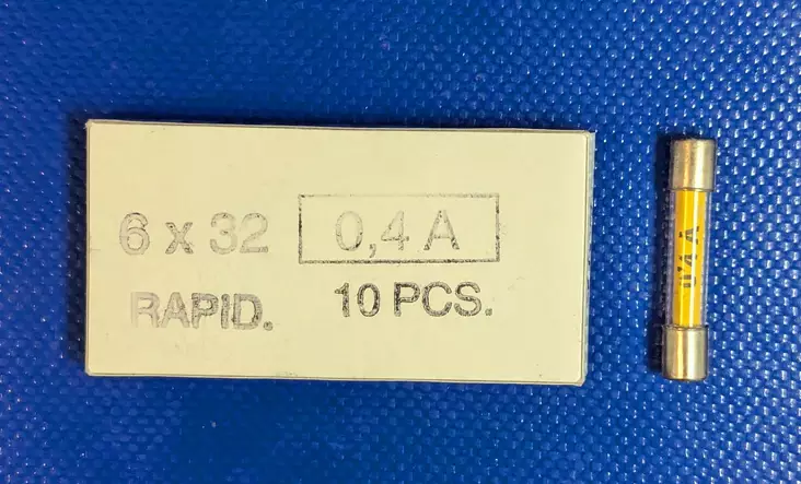 6,3*32 mm 0,4A 250V F Lasiputkisulake - Lasiputkisulakkeet 6,3x32mm nopeat (F) j - 3021356-6030040 - 2