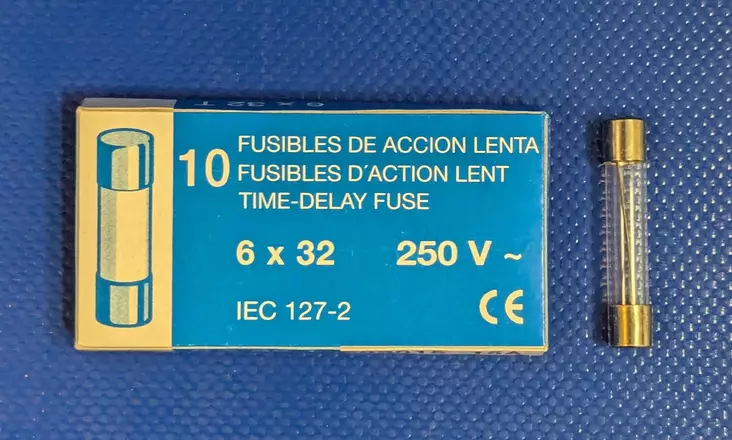 6,3*32 mm 15A 250V F Lasiputkisulake - Lasiputkisulakkeet 6,3x32mm nopeat (F) j - 3021374-6031500 - 1
