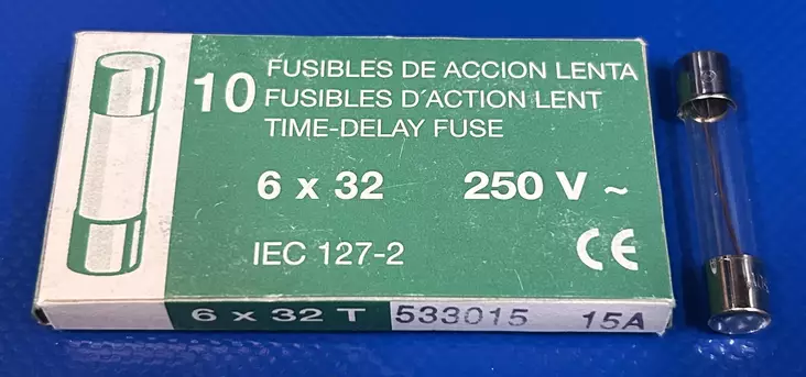 6,3*32 mm 15A 250V T Lasiputkisulake - Lasiputkisulakkeet 6,3x32mm nopeat (F) j - 3021399-6331500 - 1