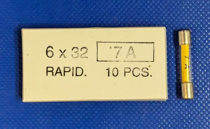 6,3*32 mm 7A 250V F Lasiputkisulake - Lasiputkisulakkeet 6,3x32mm nopeat (F) j - 3021369-6030700 - 1
