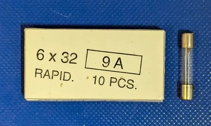6,3*32 mm 9A 250V F Lasiputkisulake - Lasiputkisulakkeet 6,3x32mm nopeat (F) j - 3021371-6030900 - 1