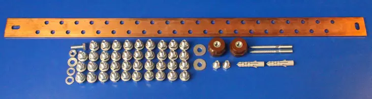 Cu-kisko ECS-MK-0550860 250mm² 40kpl M10 - ECS-MKP Pulttiliitäntäiset päämaadoitusk - ECSMKP0550860M1040 - 1