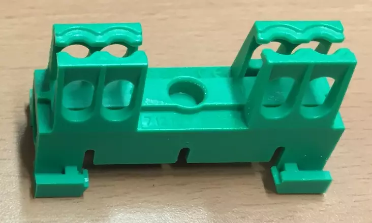 DIN-kiskonpidike PE-kiskoille vihreä - Ruuviliitäntäiset N- ja PE-kiskot - 1001184000 - 1