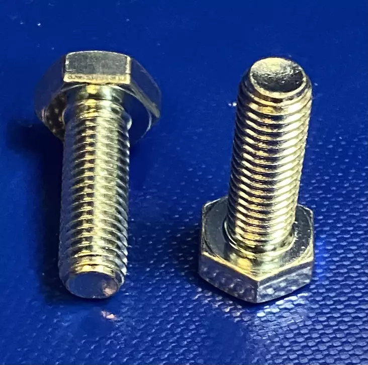 ECS-MKP Kuusioruuvi M12x30 ZN 8.8 DIN933 - Päämaadoituskiskot - 701068612030 - 1