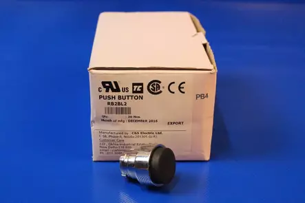 Korotettupainike musta, jousipalautteinen IP65 - 22mm HÄTÄ-Seis-, ohjaus- ja 1-0 painikke - RB2BL2 - 1