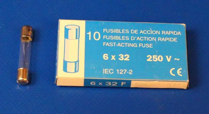 6,3*32 mm 0,05A 250V F Lasiputkisulake - Lasiputkisulakkeet 6,3x32mm nopeat (F) j - 504002 - 1