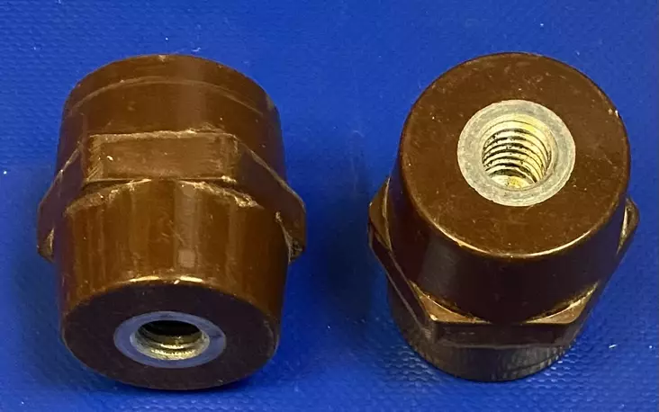 Tukieristin halkaisija 40mm korkeus 40mm sisäkierre M12 - Tukieristimet - TD0092 - 1