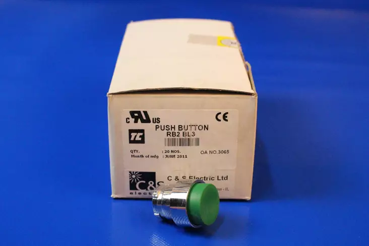 Korotettupain 22mm Vihreä jousipalautuksella IP65 - 22mm HÄTÄ-Seis-, ohjaus- ja 1-0 painikke - RB2BL3 - 1