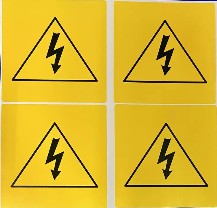 Tarra Jännite / vaara 100x100mm arkilla 4 kpl keltainen tarra musta teksti - A4 4-väri Muotoonleikatut tarrat - TarJAnnite3 - 1