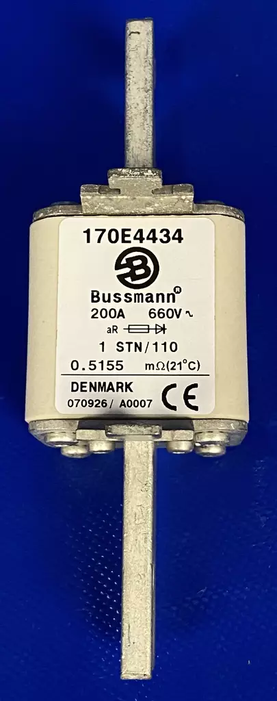 NH-1*/110mm 200A 660V Erikoisnopea kahvavaroke 110mm pulttikiinnitteisiin alustoihin DIN43653 - Erikoisnopeat NH kahvasulakkeet pulttiki - 170E4434 - 1