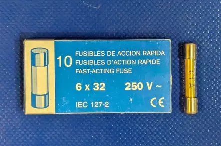 6,3*32 mm 0,1A 250V F Lasiputkisulake - Lasiputkisulakkeet 6,3x32mm nopeat (F) j - 504005 - 1