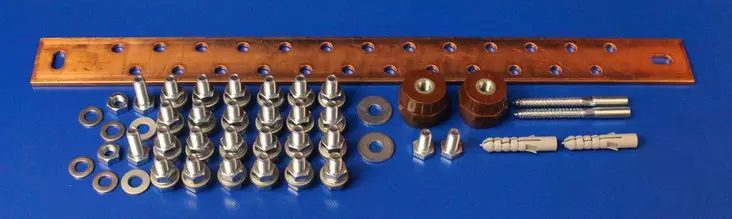 Maadoituskisko ECS-MKP-0550570 25 x M10 - ECS-MKP Pulttiliitäntäiset päämaadoitusk - ECSMKP0550570M1025 - 1