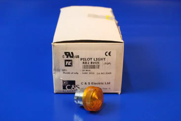 Merkkilampun oranssi kupu - 22mm HÄTÄ-Seis-, ohjaus- ja 1-0 painikke - RB2BV05 - 1