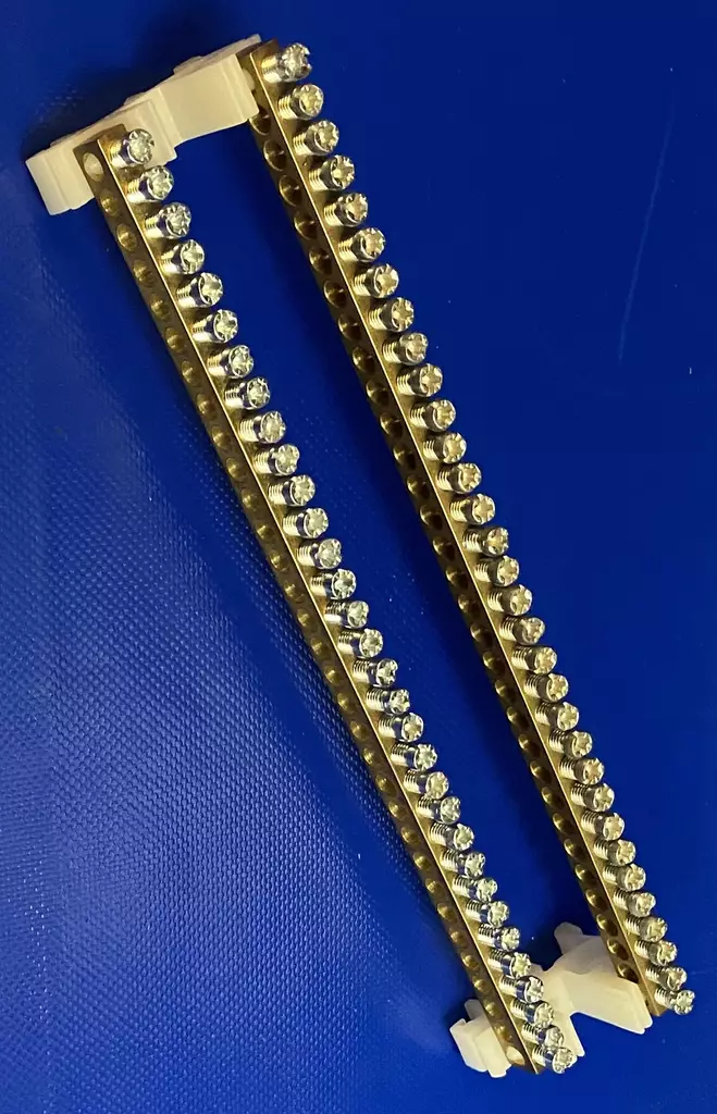 SET-4 PE-/N-kiskopaketti (30+30 * 1,5-16mm²) - Ruuviliitäntäiset 2-kiskoiset N- ja PE-k - 1901545 - 1