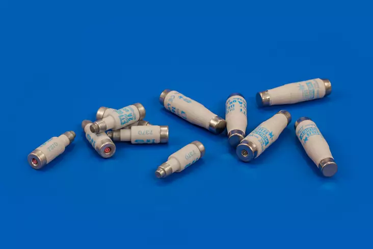 D01 16A gR 400V~ tai 250V- Erik.nop tulppavaroke - Erikoisnopeat tulppasulakkeet Neozed E14 - 3021156 - 1