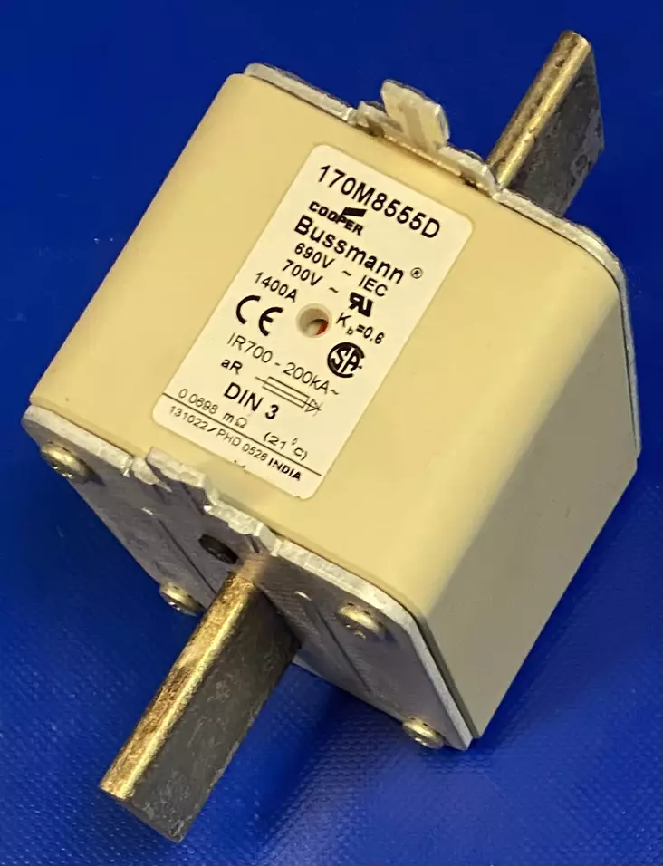 Bussmann 170M8555 NH3 1400A 690V aR Erikoisnopeakahvavaroke / Erikoisnopeakahvasulake DIN43620 veitsikiinnitys koko-NH3 - Erikoisnopeat NH kahvasulakkeet veitsiki - 170M8555D - 1