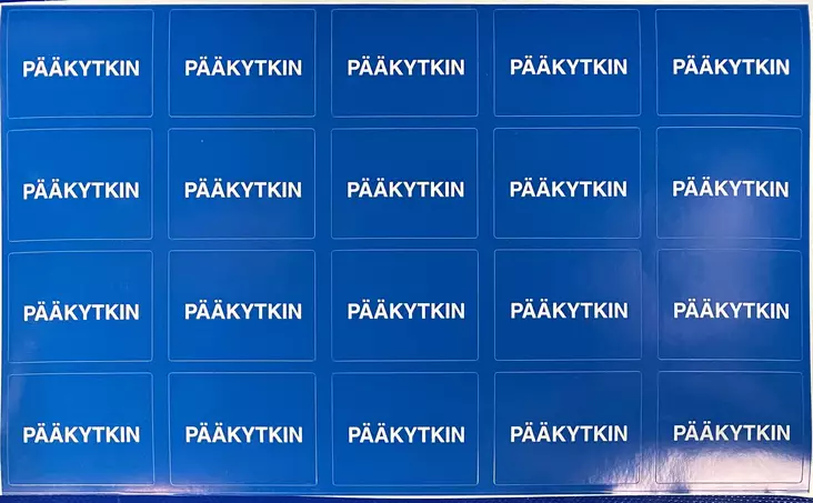 Ryhmäkeskustarra sininen Pääkytkin 3-mod arkilla 20 kpl - A4 4-väri Muotoonleikatut tarrat  - RK-TARPAAkytkin3Ms - 1