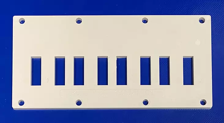 Parikiskoston kiskotukilaippa 8x(10*30mm) kiskot - Tukieristimet - BSF30ECS - 1