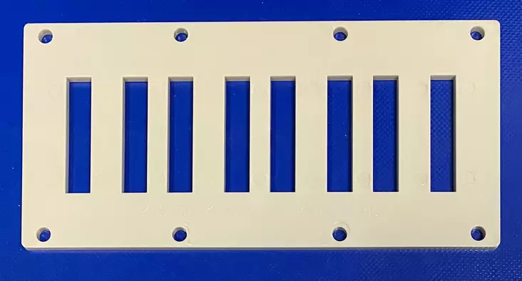 Parikiskoston kiskotukilaippa 8x(10*50mm) kiskot - Tukieristimet - BSF50ECS - 1