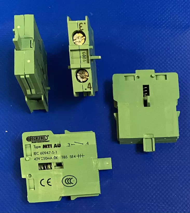Schlegel MTI-AU Tasopainikkeen NO-kosketin lohko vihreä, kosketinlohkoissa on 0,5µ kultaus - 22mm koskkettimet ja tarvikkeet Kansiase - MTIAU - 1
